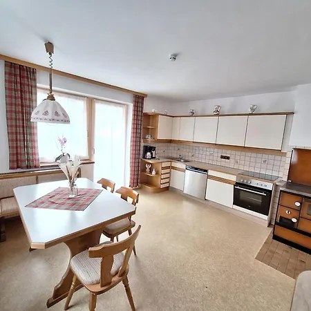 Bergliebe Apartment *